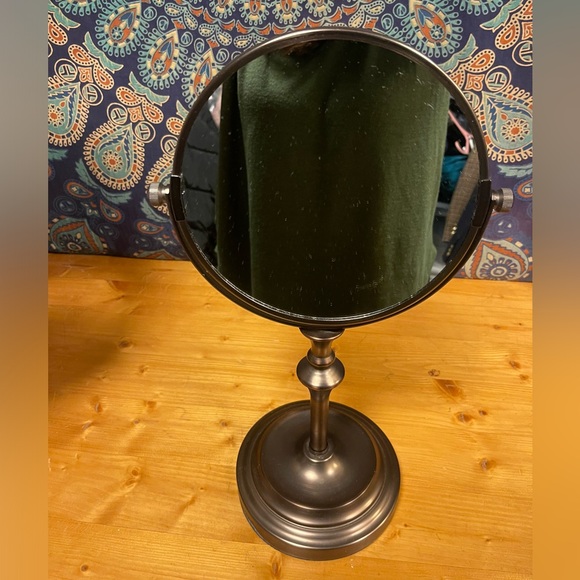 Table Top Magnifying Mirror Oil Rubbed Bronze Double sided - Picture 1 of 3